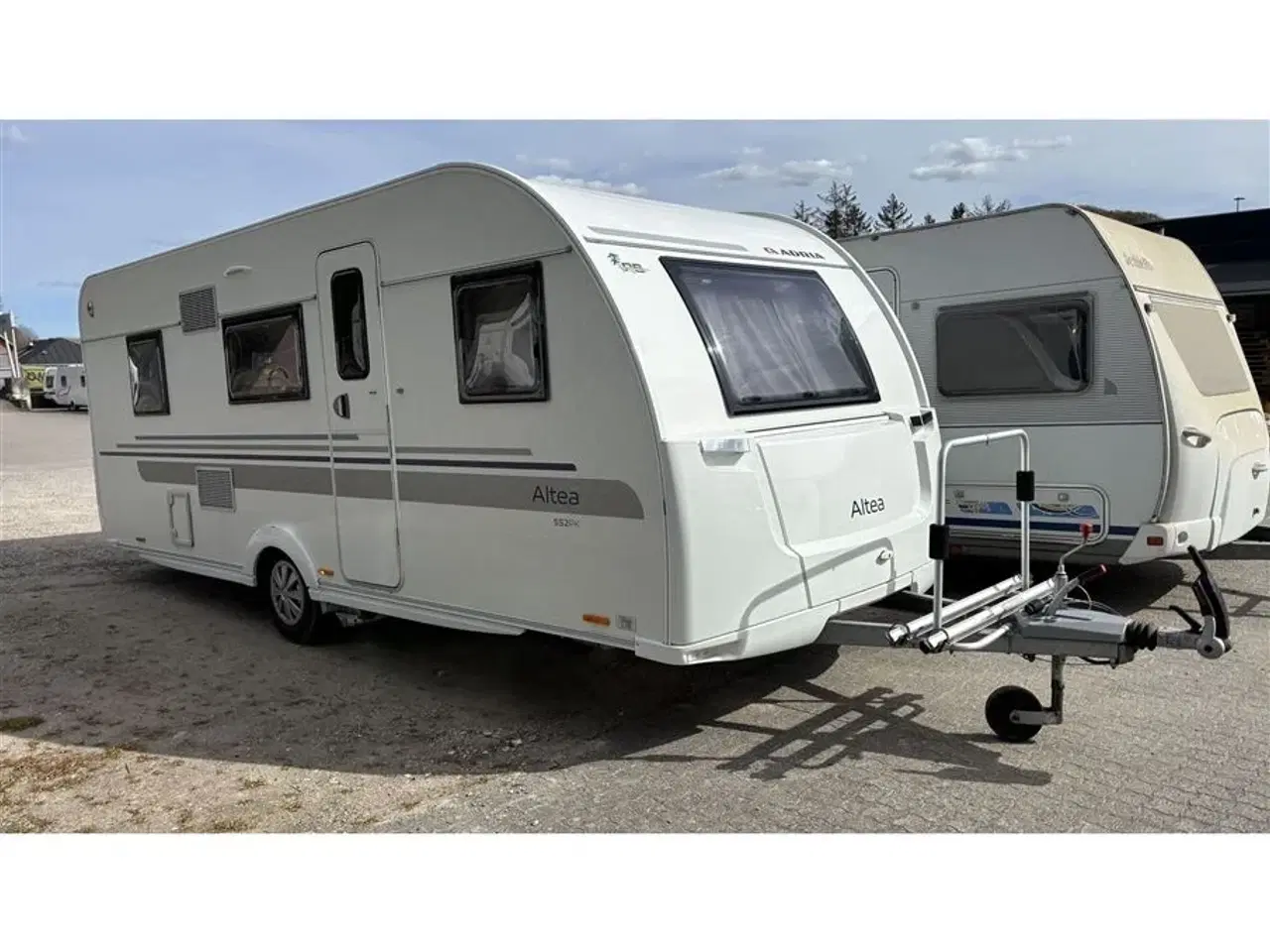 Billede 2 - 2016 - Adria Altea 552 PK   3 køjer, meget pæn og velholdt