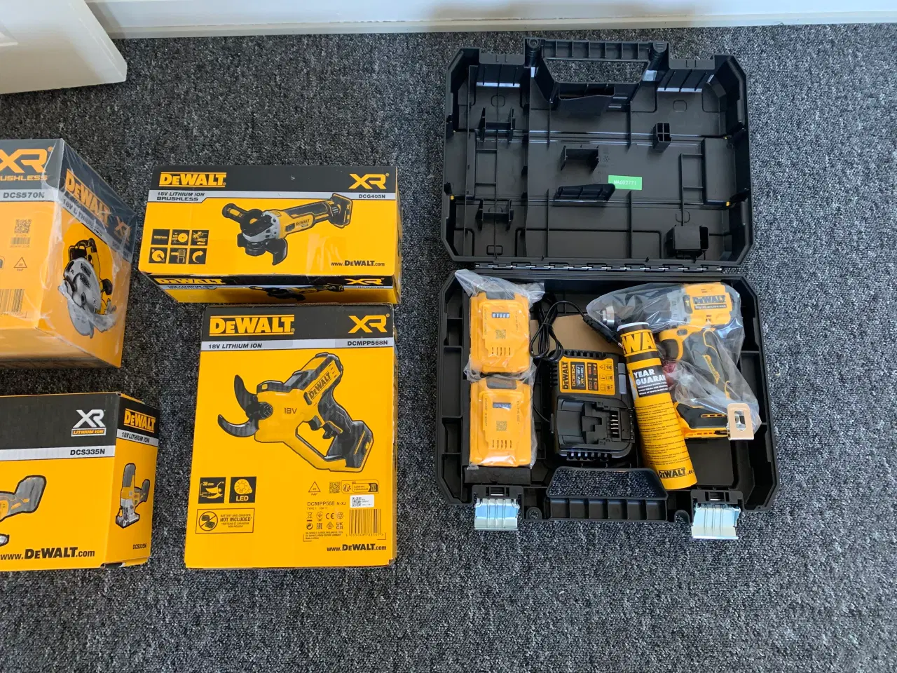 Billede 2 - DeWalt værktøjssæt! Helt nyt!