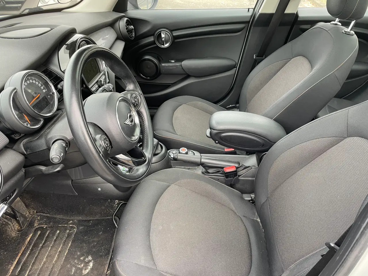 Billede 9 - Fin bil, udstyrsmodel med stort sol/glastag.