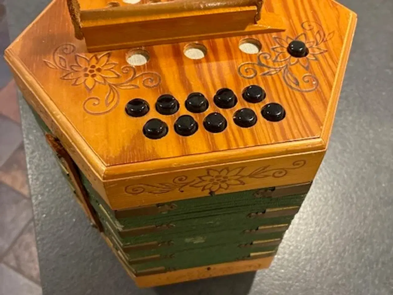 Billede 1 - Gammel tysk concertina - DDR – spiller fint