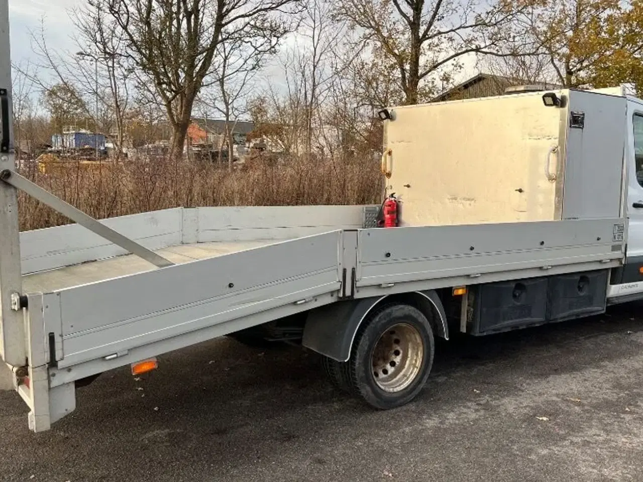 Billede 3 - Ford Transit 2,0 Tdci med ALU-knæklad og læsserampe