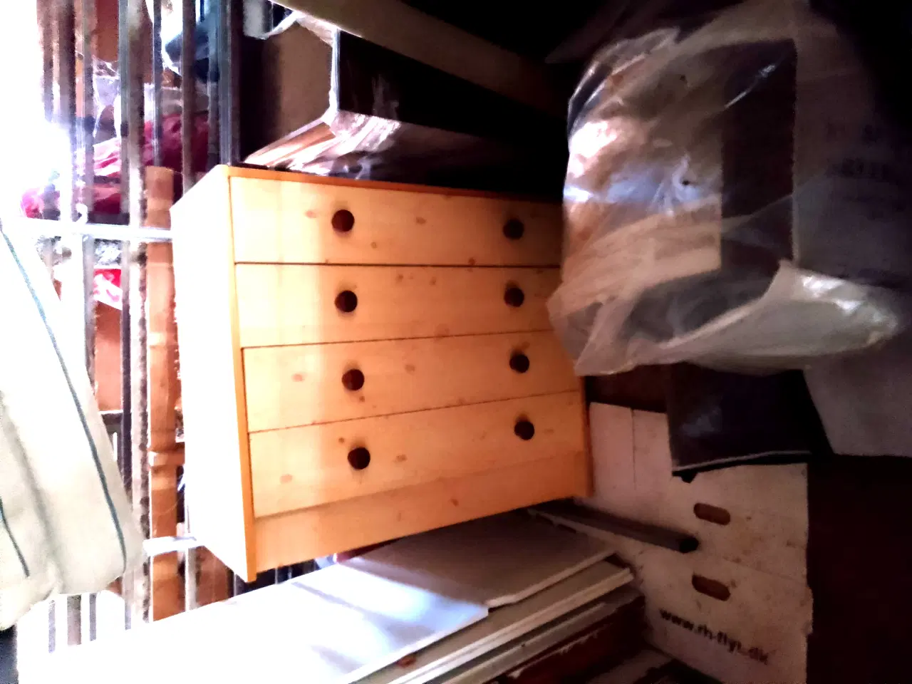 Billede 1 - Fyrretræskommode