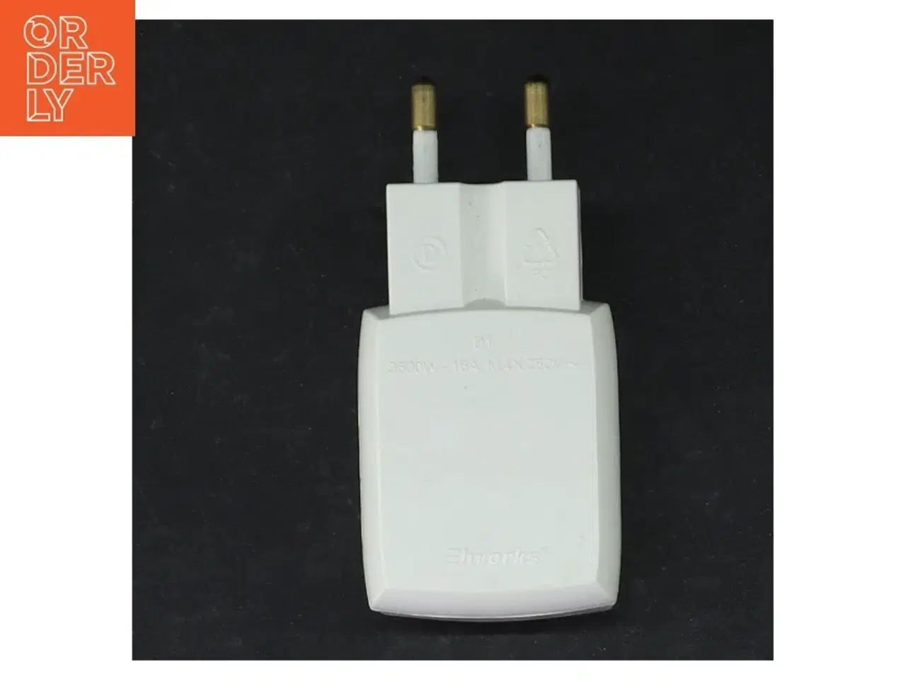 Billede 2 - Hvid rejseadapter fra Elworks (str. 10x5 cm)