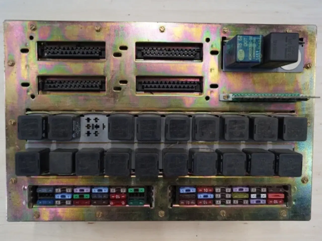 Billede 15 - Claas Commandor 116 Sikringboks 000107505