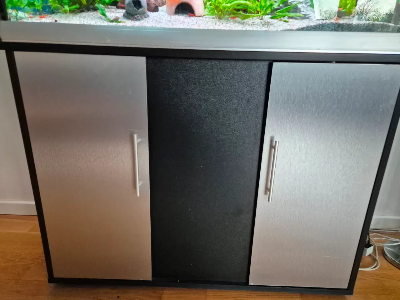 Billede 3 - Akvarium 240L med skab og tilbehør