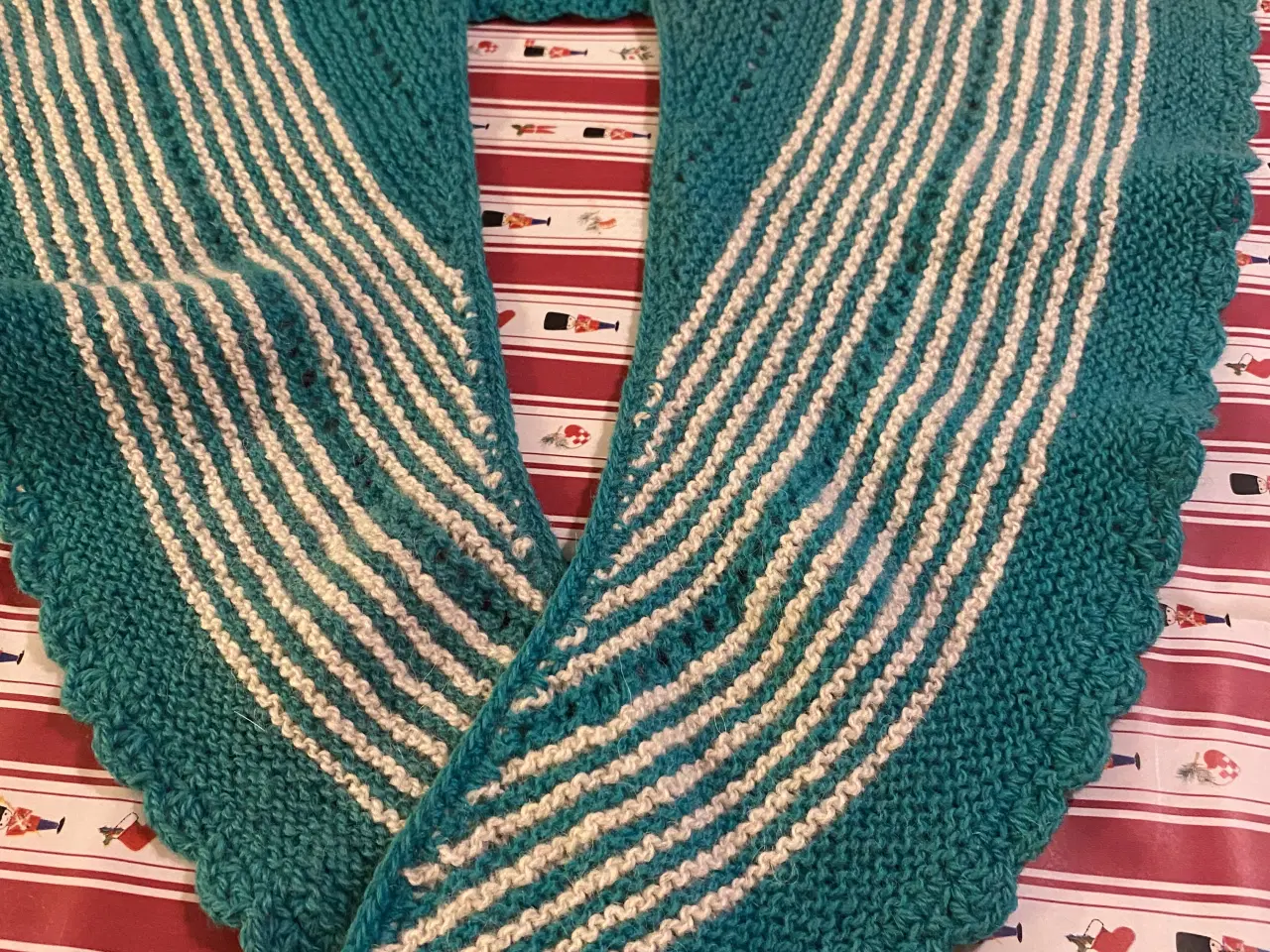 Billede 1 - Flot sjal med spænde