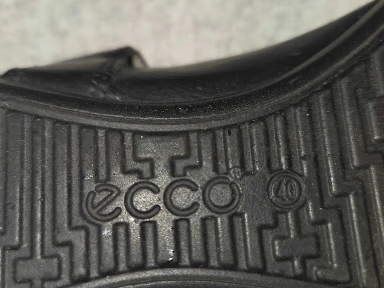 Billede 2 - Ecco sandaler i skind. Lille hæl str 40