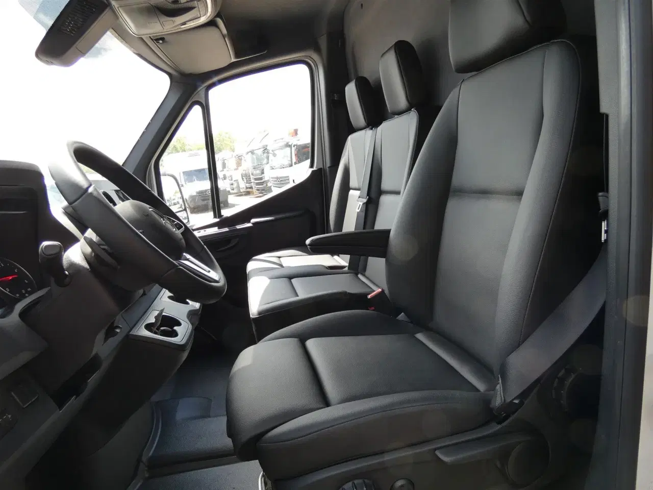 Billede 9 - Mercedes-Benz Sprinter 317 2,0 CDI A4 H2 RWD 9G-Tronic 170HK Van Aut.