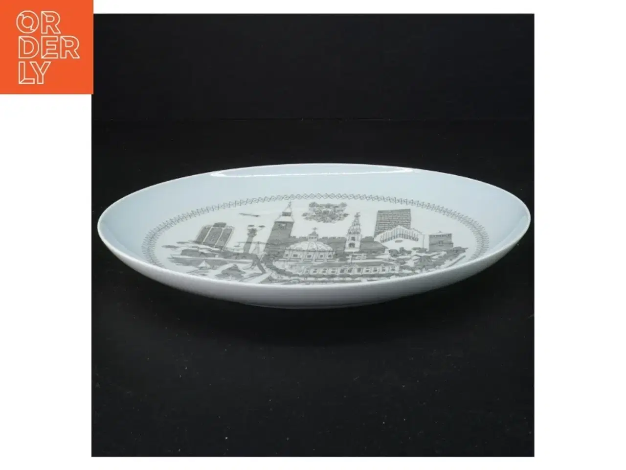 Billede 4 - Dekorativ porcelænplatte fra B&G (str. O 23 komma 5 cm)