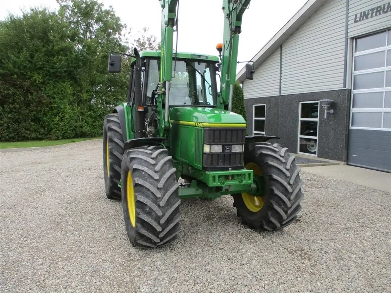 Billede 17 - John Deere 6800 Med vendergear ved rettet og frontlæsser.