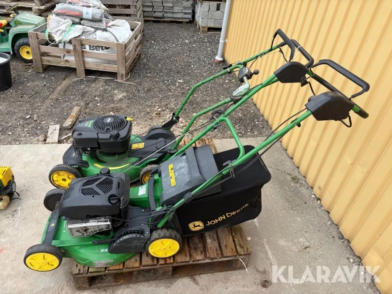 Billede 2 - Græsslåmaskiner John Deere R47V og 850E 2 styk