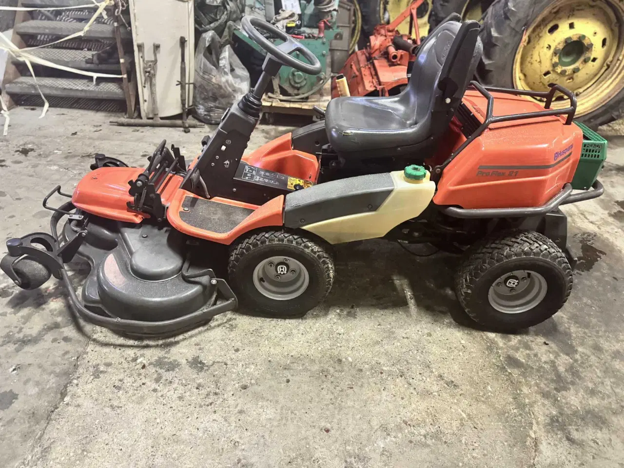 Billede 2 - Husqvarna plæneklipper/havetraktor 