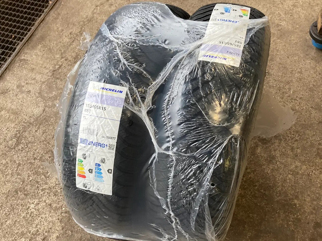 Billede 2 - 2 stk nye Michelin 185/65 R15