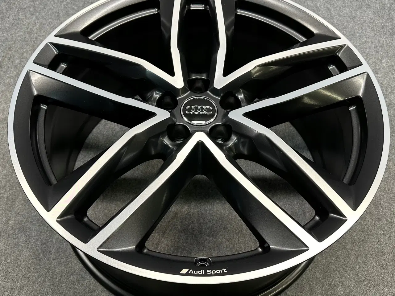 Billede 1 - AUDI Q7 4M 4M0 21” 5x112 21 9.5" x 21" 5x112 ET 31