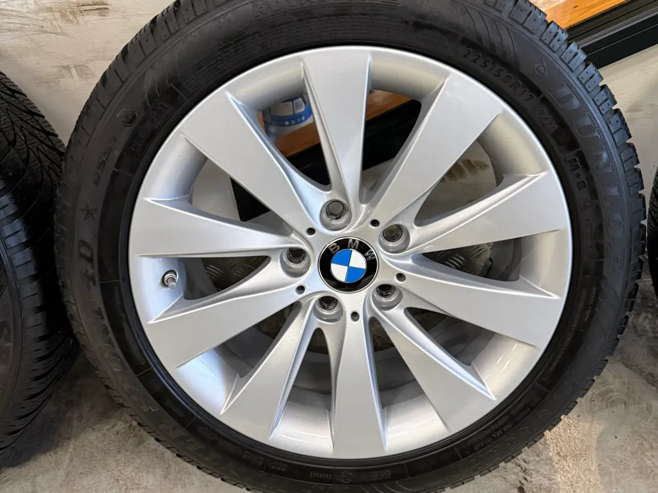 Billede 3 - Originale 17” bmw alufælge med dunlop vinterdæk