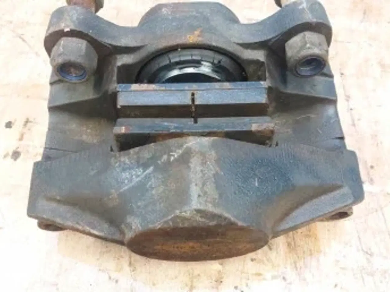 Billede 8 - Massey Ferguson 7278 Bremsekaliber 46140016