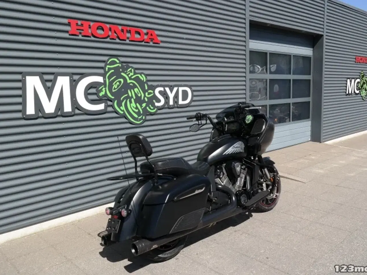 Billede 3 - Indian Challenger Dark Horse MC-SYD       BYTTER GERNE