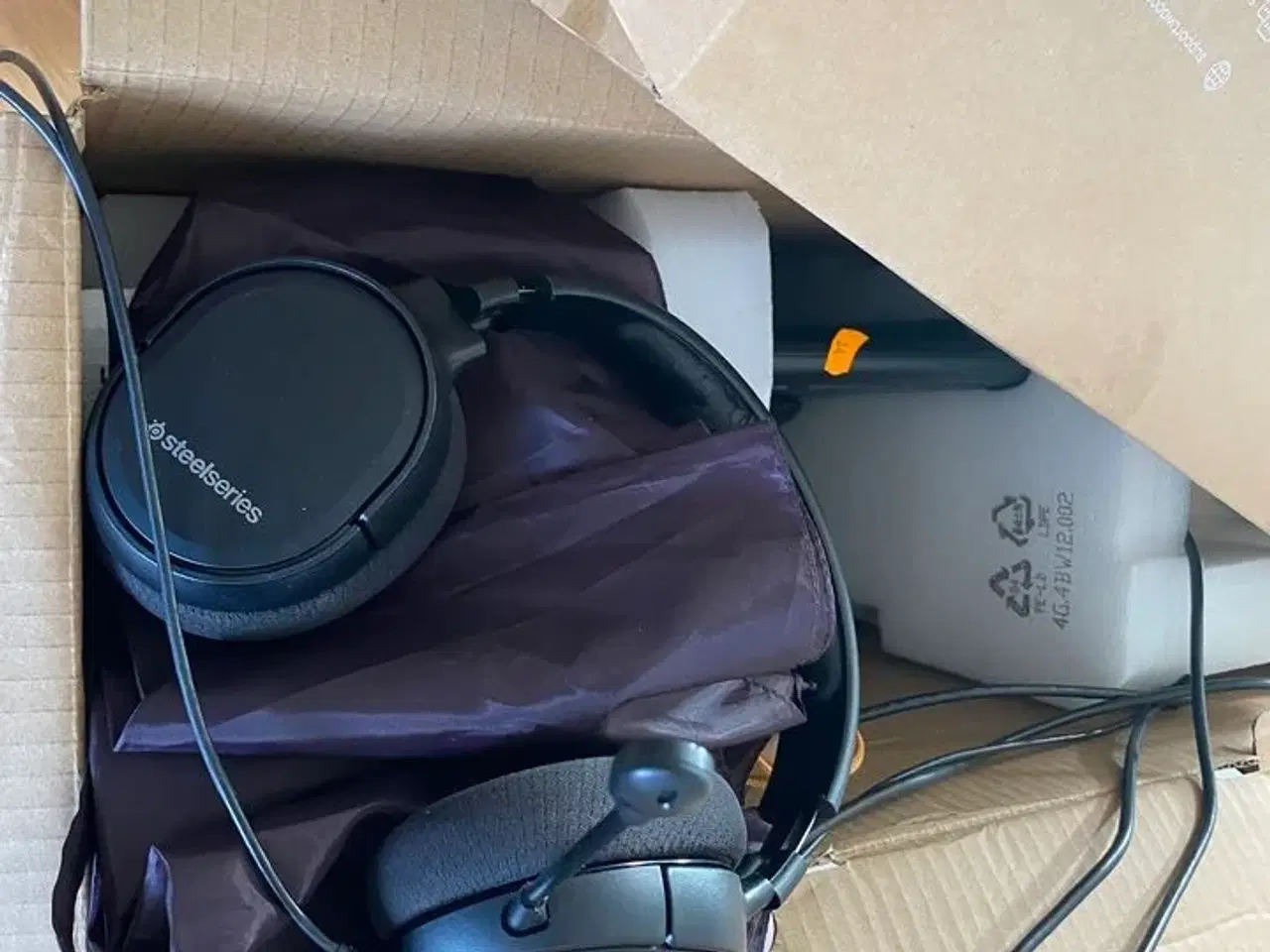 Billede 4 - Tegneskærm WACOM Cintiq Pro24 samt assoteret computertilbehør