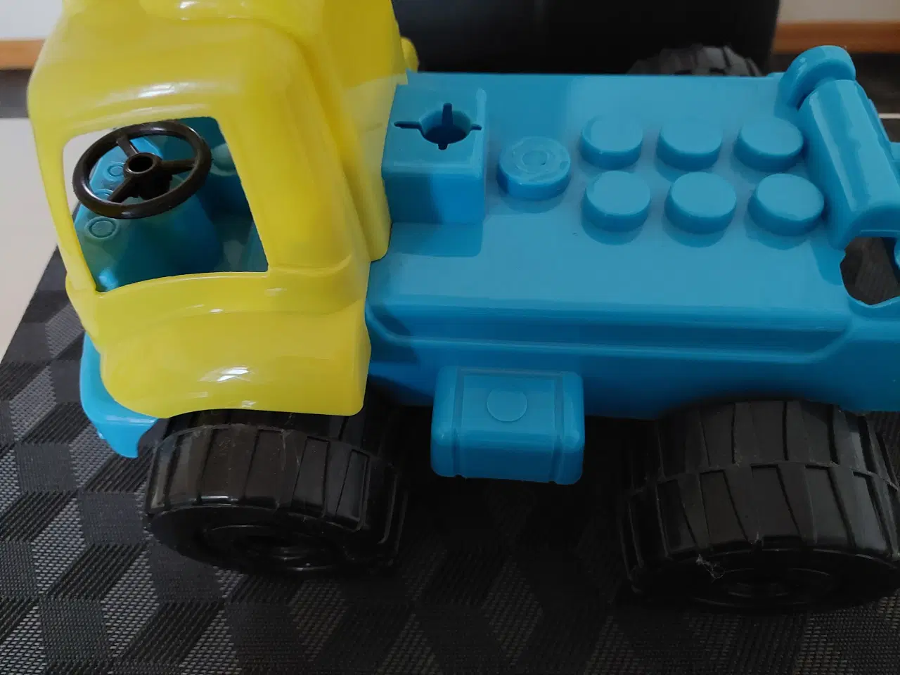 Billede 2 - Pæn Plast Lastbil til Hygge og leg 