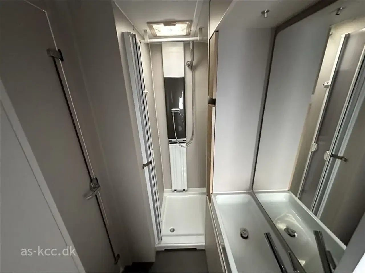 Billede 14 - 2021 - Adria Adora 613 HT   Adria Adora 613 HT Alde Centralvarme