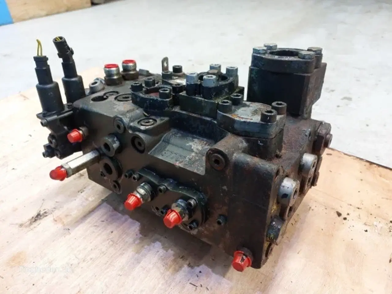 Billede 20 - JCB 427 HL Hydraulikventil 334/V1169