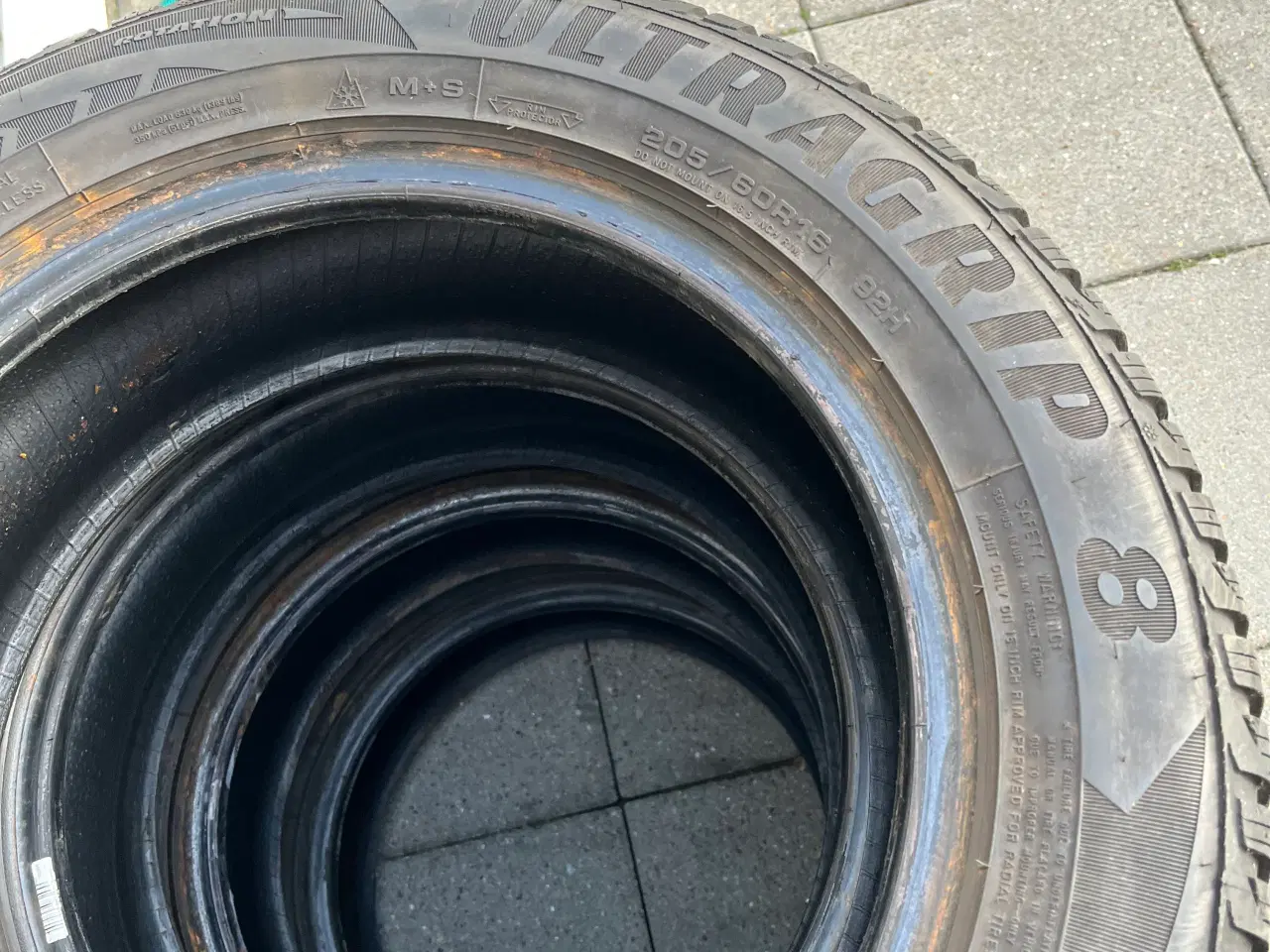 Billede 2 - Vinterdæk 205/60r16