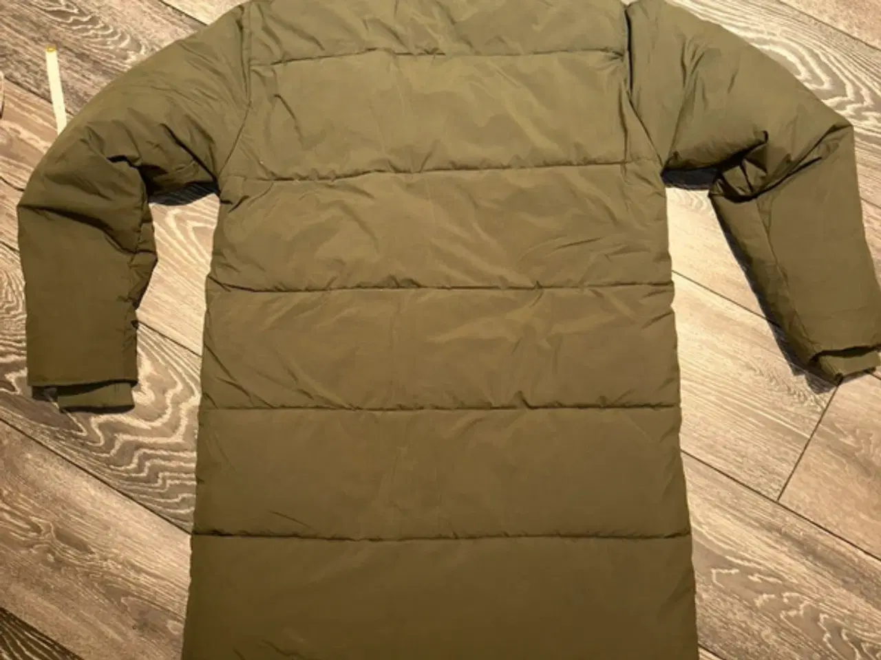 Billede 2 - Super fed lang jakke fra Calvin Klein 