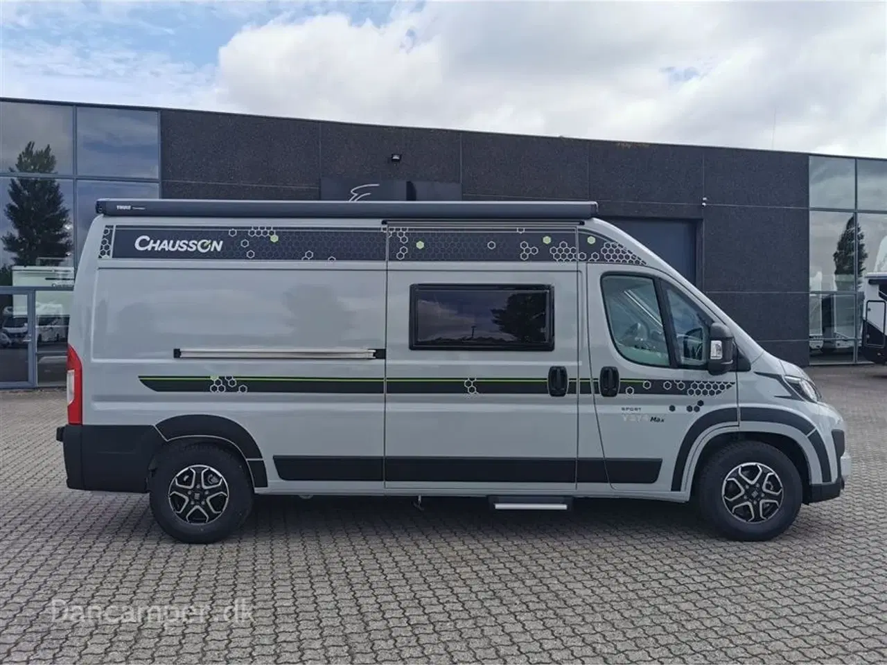 Billede 3 - 2024 - Chausson V594 Max   Flot nyt design - van med to dobbeltsenge på tværs i køjesystem. 2,2, L motor , 140 HK, articpakke, solcelle og markise m.m.