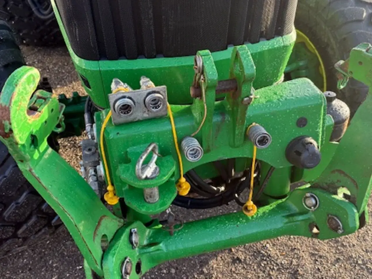 Billede 24 - John Deere 5105GF FRONTLIFT. HJUL MED GRÆSDÆK MEDFØLGER