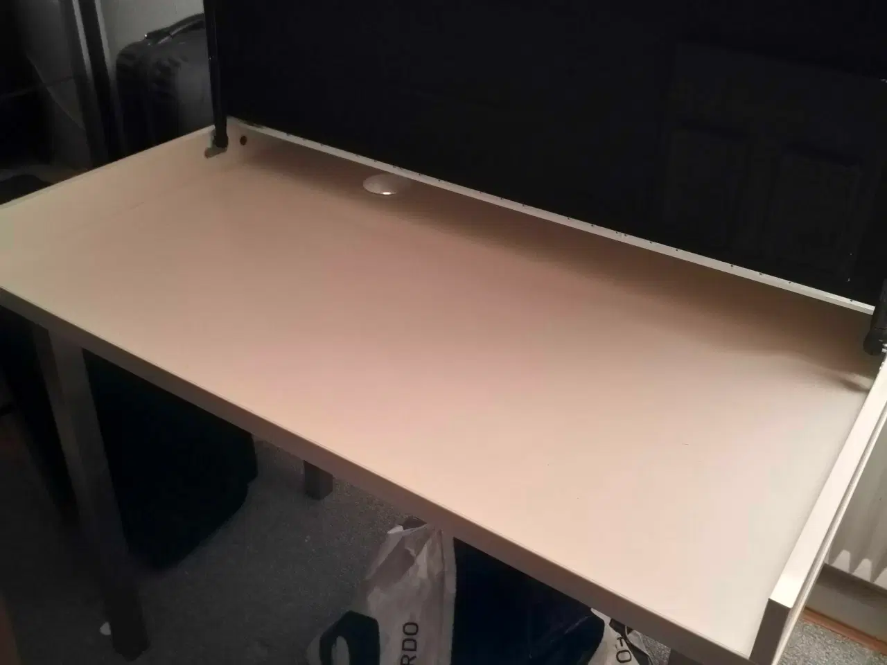 Billede 2 - Skrivebord med opbevaring
