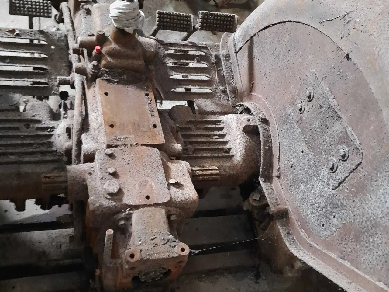 Billede 2 - BM-Teddy type 200 Gearkasse og bagtøj