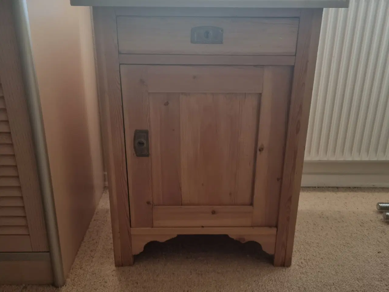 Billede 1 - Servante Skab