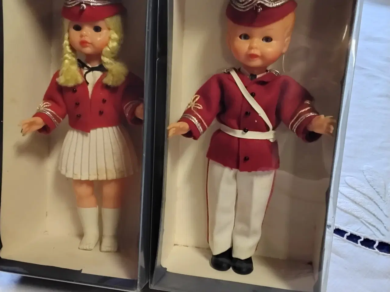 Billede 6 - Varde Garden souvenir - dukker fra før 1984 - sæt