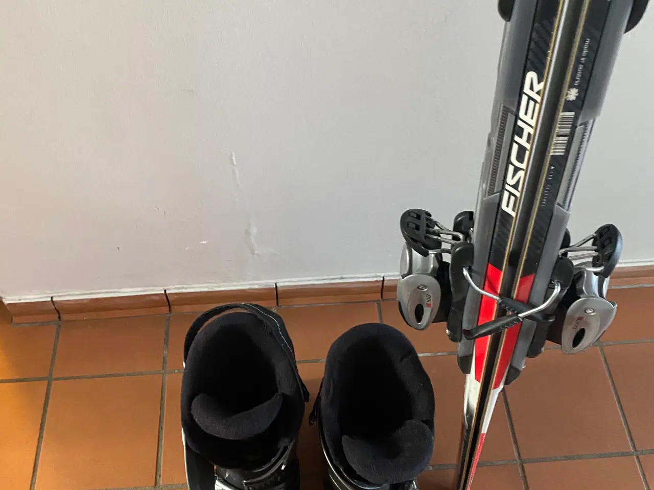 Billede 3 -  Carvingski med alpinstøvler og skistager