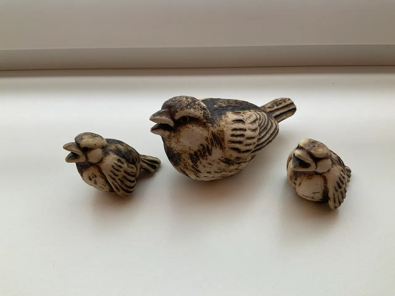 Billede 2 - 3 fugle i brunmeleret keramik i 3 størrelser