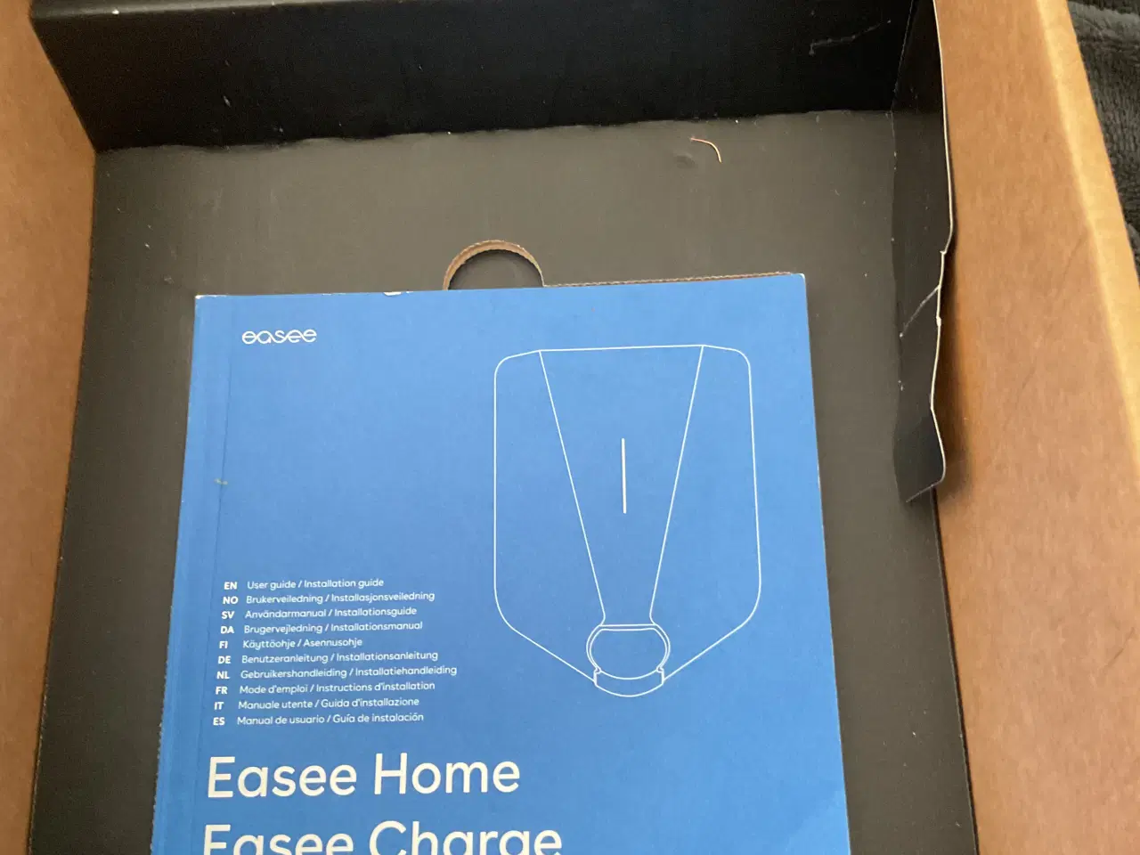 Billede 2 - Easee lader til opladning af elbilen