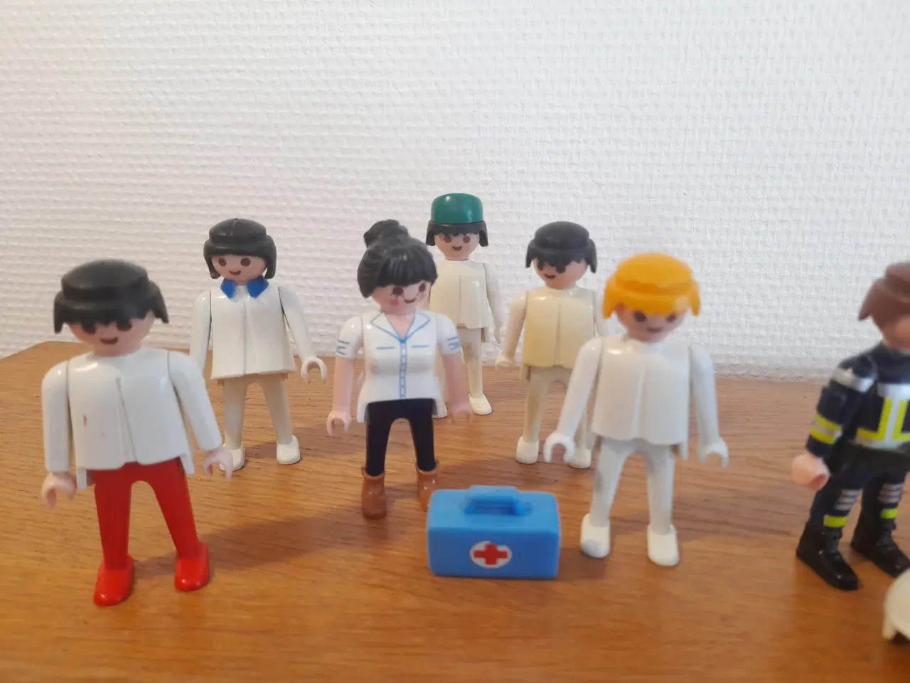 Billede 3 - Playmobil: Læger, sygeplejersker m.m