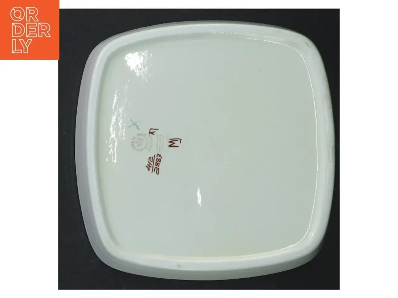 Billede 4 - Fajancefad, 412/2883 fra Royal Copenhagen (str. 17 x 17 cm)