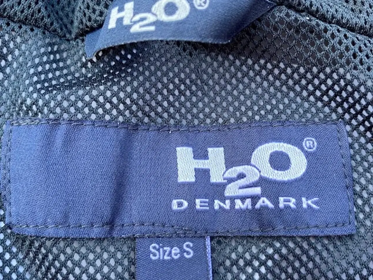 Billede 4 - ⭐️ H2O Voss II Regnjakke – Navy – Str. Small