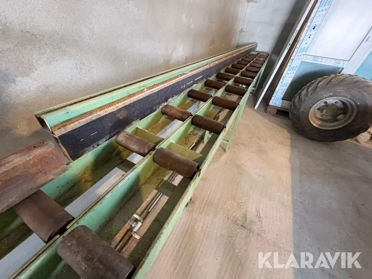 Billede 5 - Industrikapsav / afkortersav K. Lykke Laursen AAK med rullebaner og båndtransportør