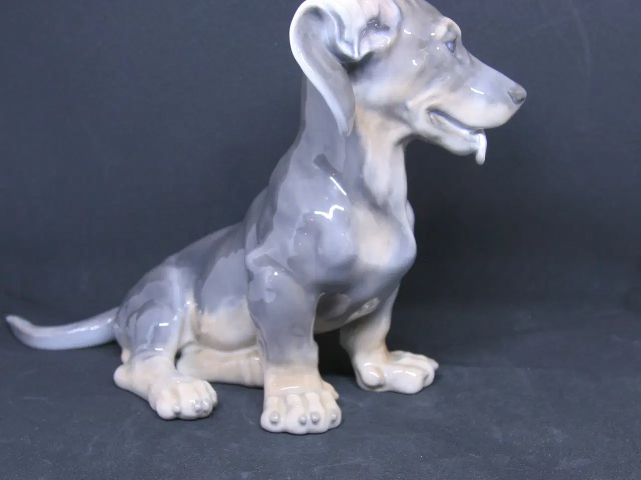 Billede 2 - Royal Copenhagen Porcelænsfigur Stor Gravhund 