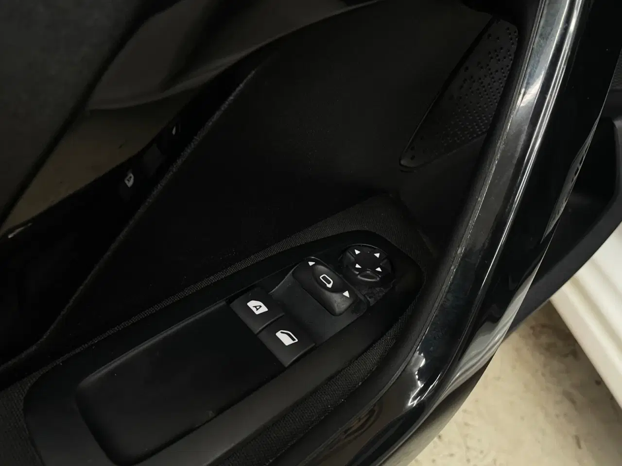 Billede 10 - Peugeot 208 1,6 BlueHDi 100 Envy Sky