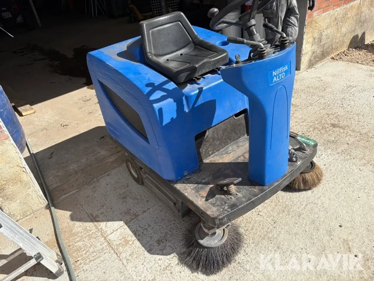 Billede 3 - Fejemaskine Nilfisk Alto Floortec R 670 B