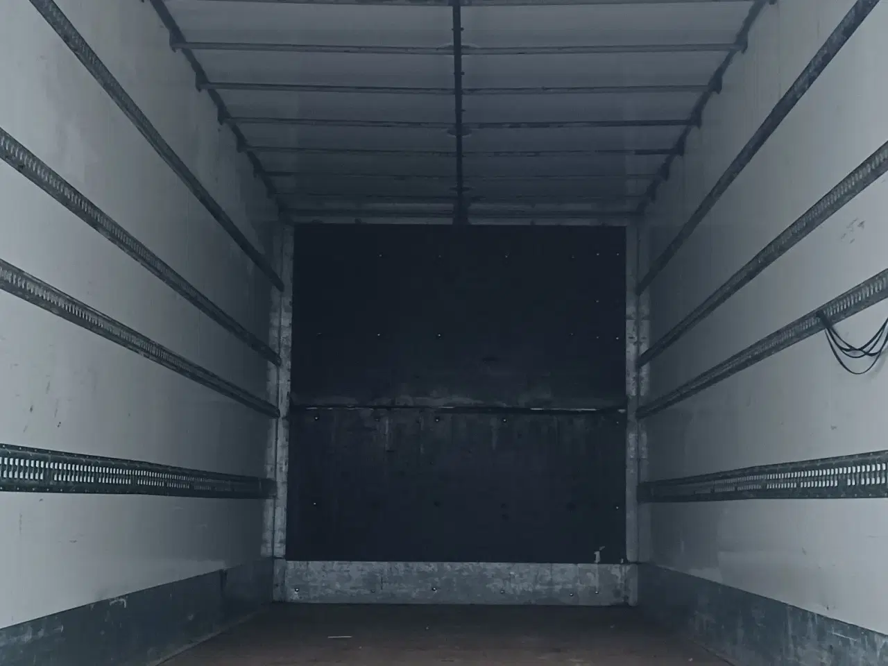 Billede 7 - HMF Kærre med lukket kasse og lift