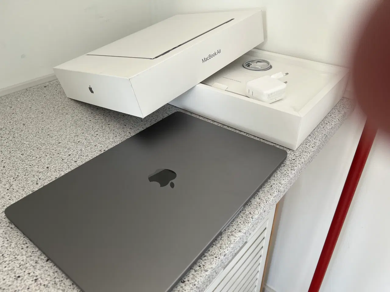 Billede 1 - MACBOOK AIR FEJL KØB