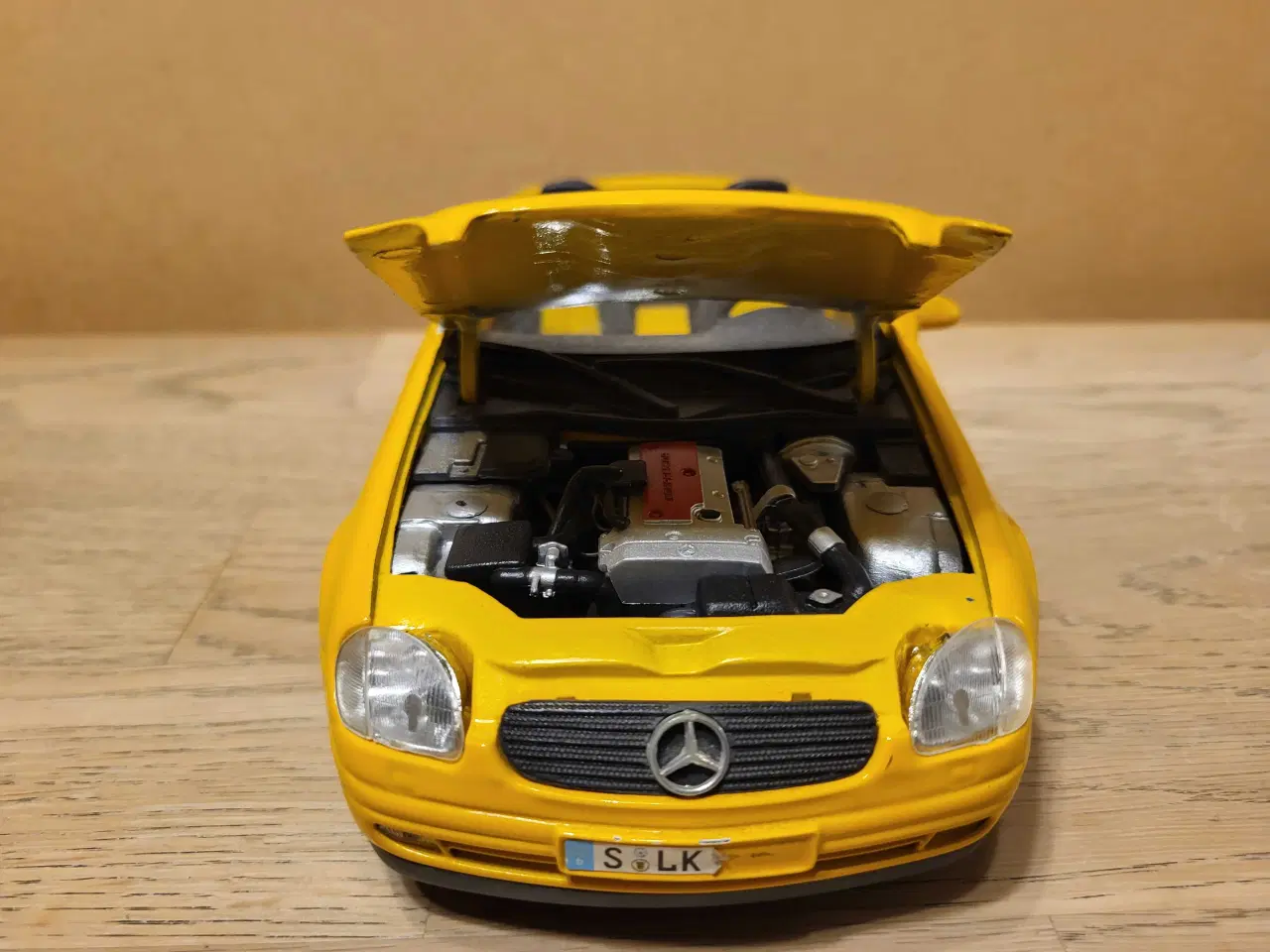 Billede 5 - Modelbil, Mercedes SLK 230. Skala 1/18 Meget flot 