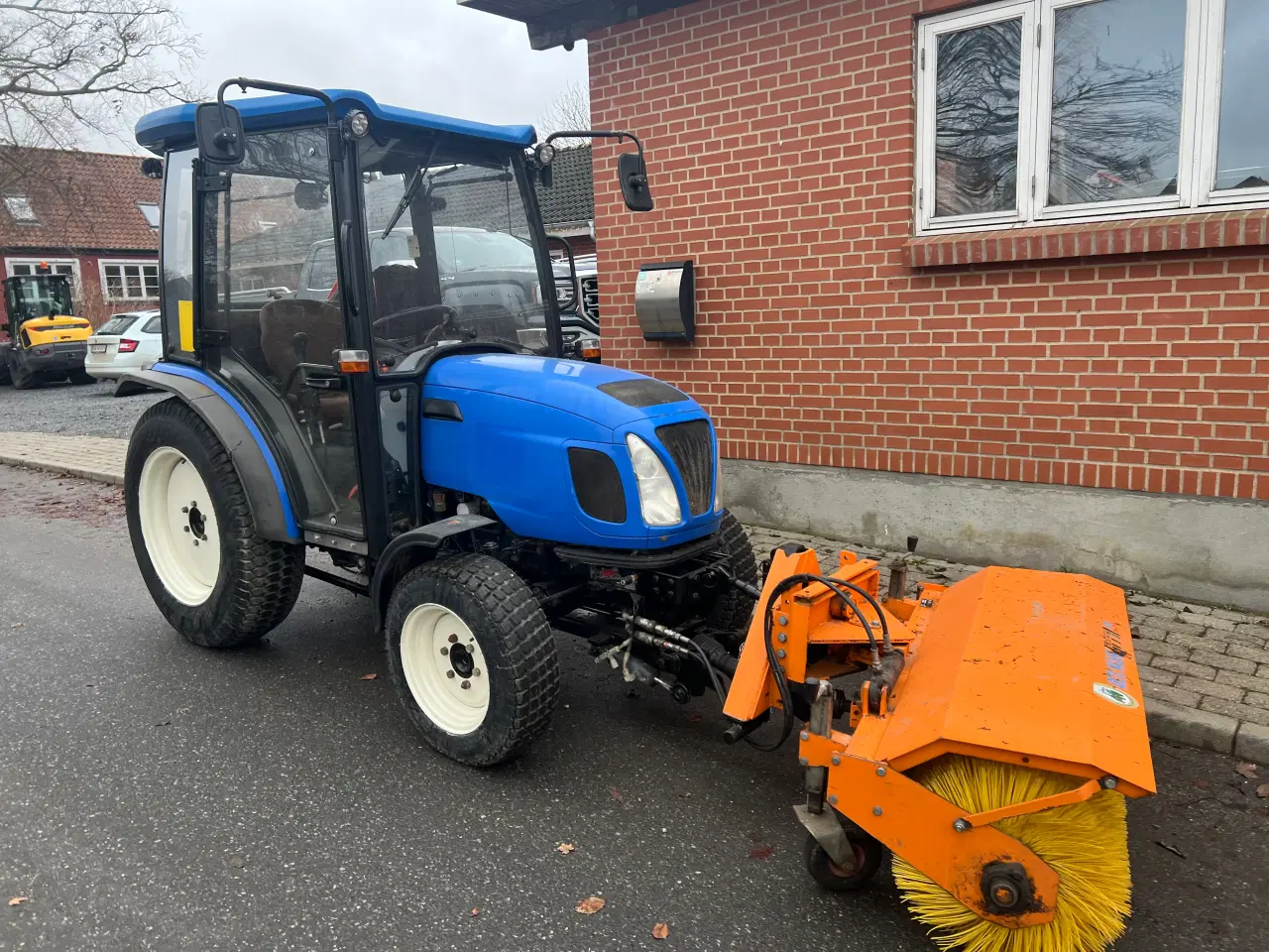 Billede 1 - New holland boomer 35 HST