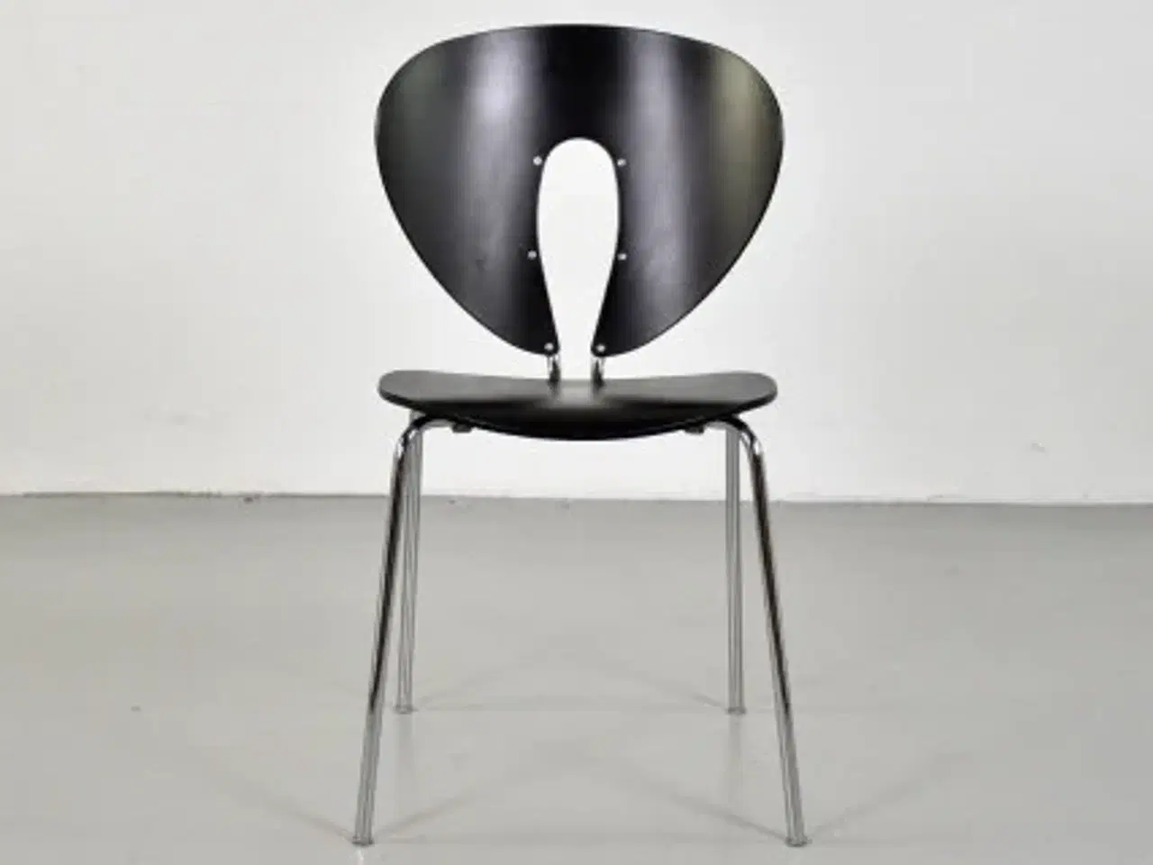 Billede 1 - Globus stol med sort ryg og sæde