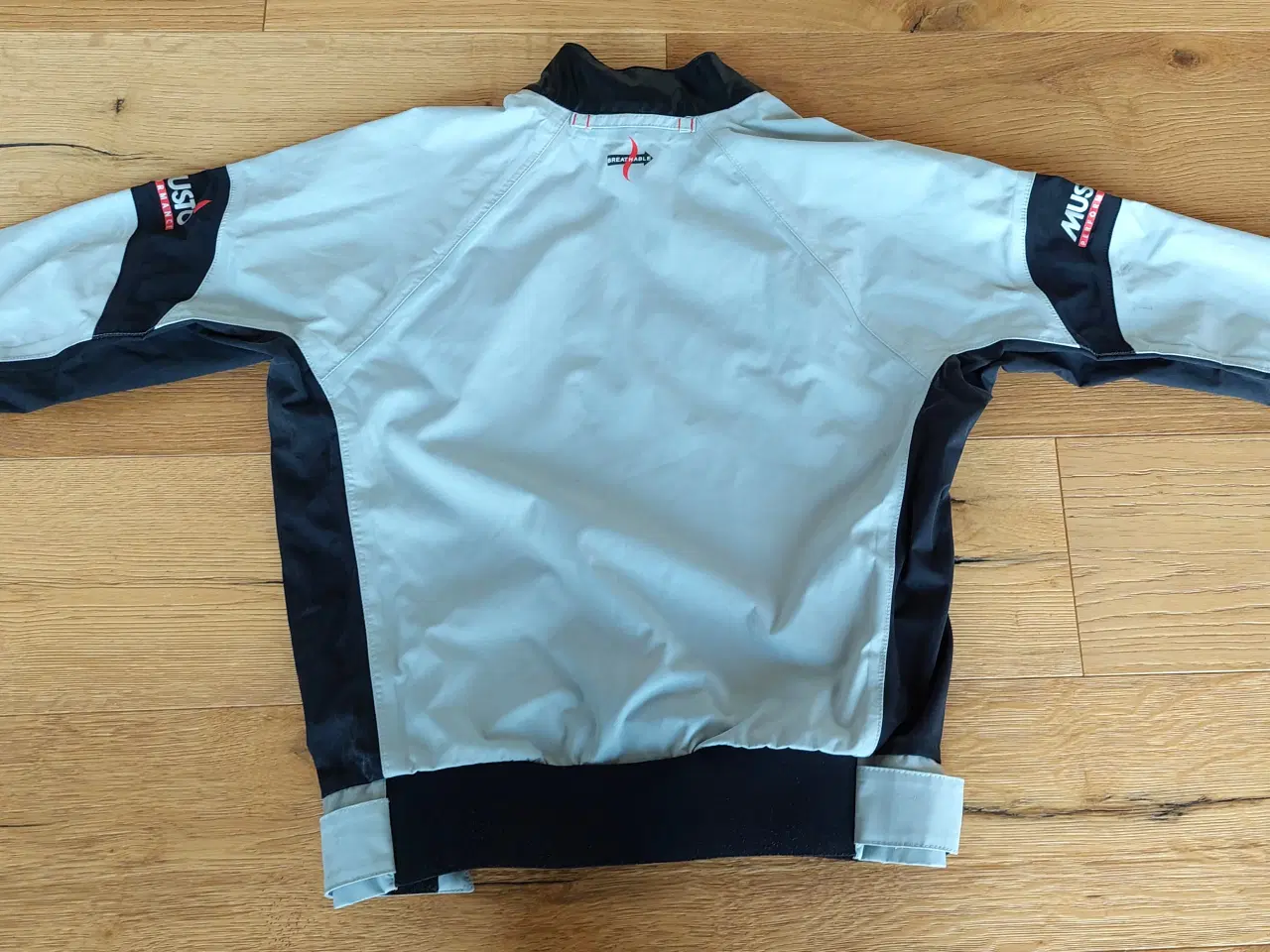 Billede 2 - Sejlerjakke, Musto Performance str. 12-13 år