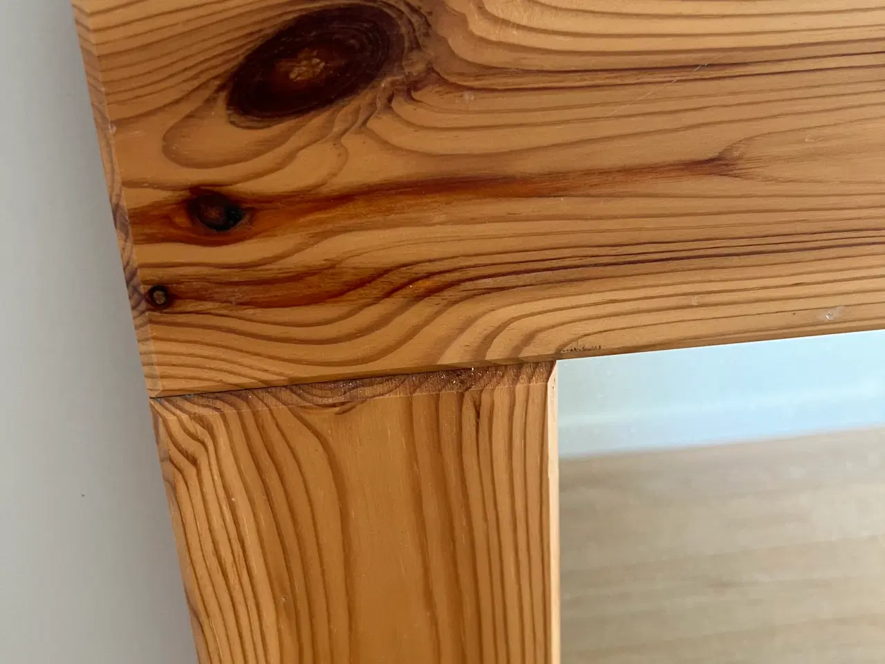 Billede 4 - Spejl i massiv fyrretræ 60x60